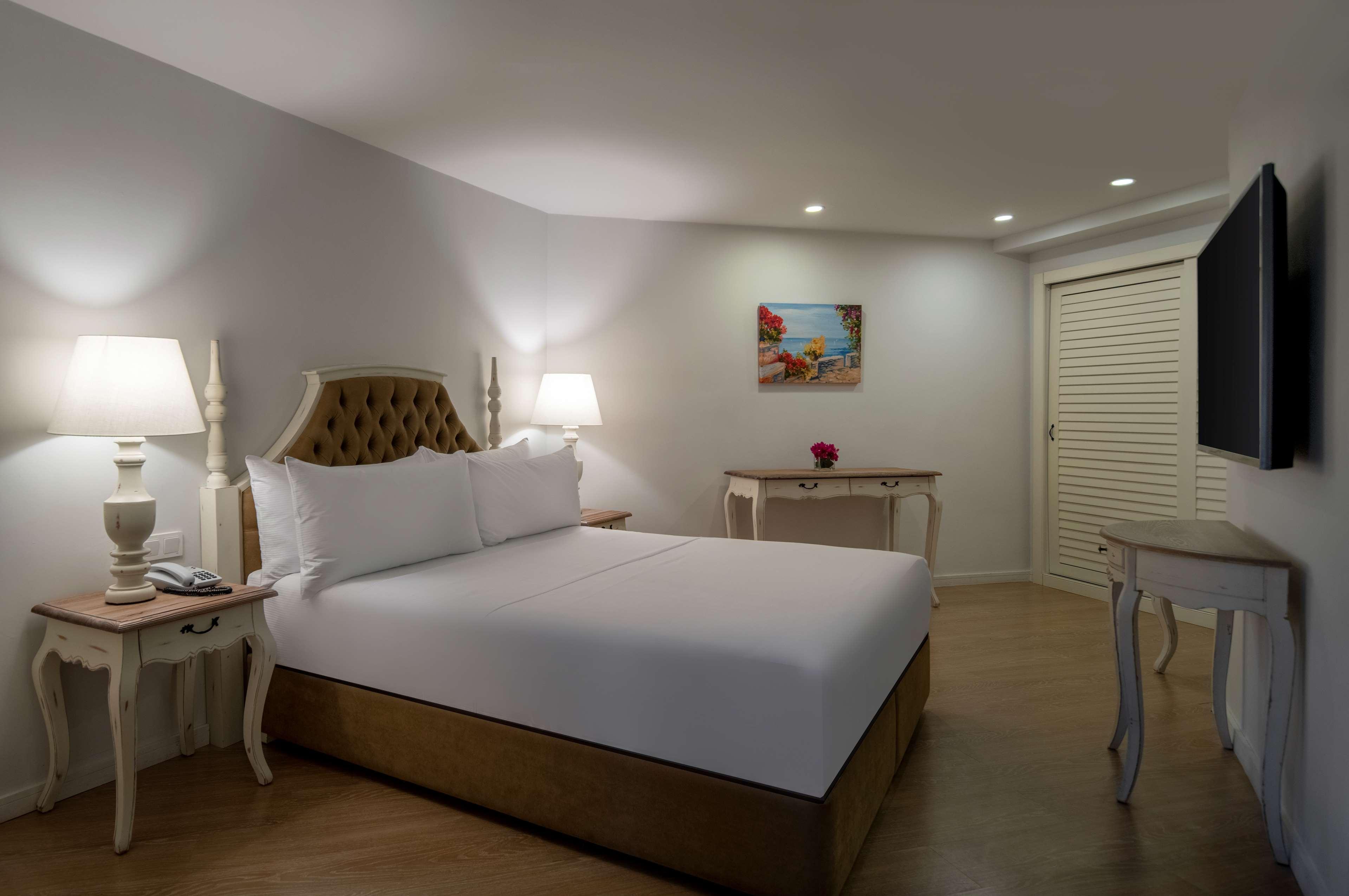 מלון Doubletree By Hilton Marina Vista 4*